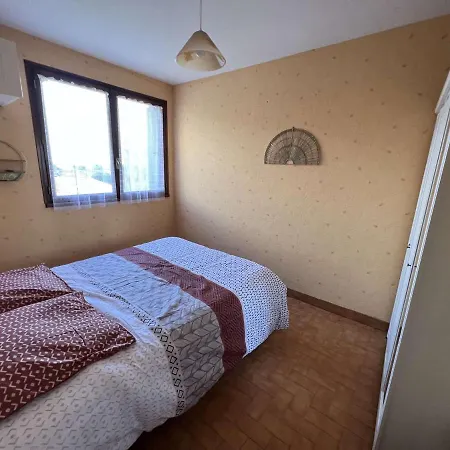 T2 Climatisé, Loggia Ensoleillée, Parking Privé, à 550m De La - - Fr-1-701-54 Appartamento