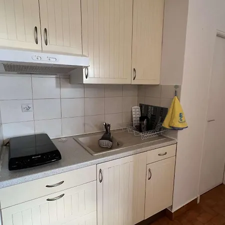 T2 Climatisé, Loggia Ensoleillée, Parking Privé, à 550m De La - - Fr-1-701-54 Appartamento