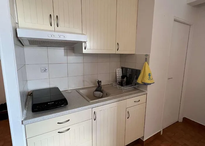 T2 Climatise, Loggia Ensoleillee, Parking Prive, A 550m De La - - Fr-1-701-54 Appartement